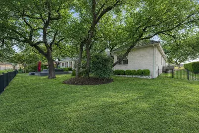 2016 Lakeway Boulevard, Lakeway, TX 78734 - Photo 11