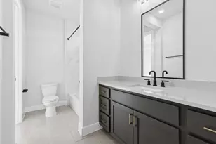 10 Maybury Wy, Lakeway, TX 78738 - Photo 17