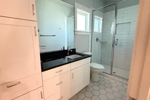 1009 Cherico St, Austin, TX 78702 - Photo 9