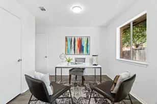 800 Saunders Dr, Round Rock, TX 78664 - Photo 13