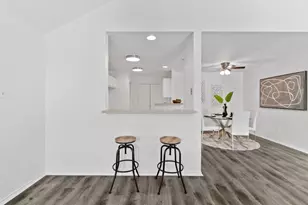 800 Saunders Dr, Round Rock, TX 78664 - Photo 9