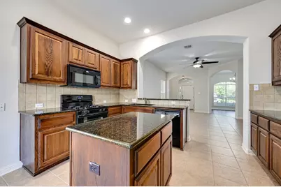 1809 Hidden Springs Path, Round Rock, TX 78665 - Photo 11