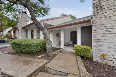 8821 Honeysuckle Trail W, Austin, TX 78759 - Photo 3