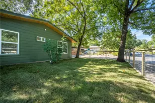 1509 Braes Ridge Dr, Austin, TX 78723 - Photo 17