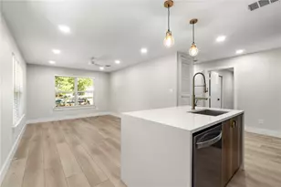 1509 Braes Ridge Dr, Austin, TX 78723 - Photo 3