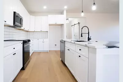 107 Keahi Court, Bastrop, TX 78602 - Photo 19