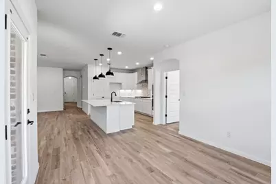 7005 Cliff Rose Drive, Spicewood, TX 78669 - Photo 11