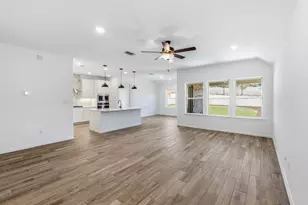 7005 Cliff Rose Dr, Spicewood, TX 78669 - Photo 11