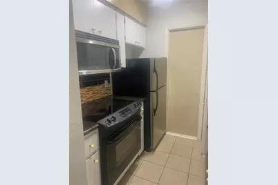 612 Park Place Place #303, Austin, TX 78705 - Photo 7