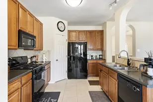 1215 Utopia Ln, Hutto, TX 78634 - Photo 11