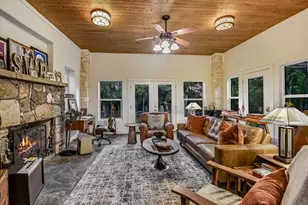 680 Saddleridge Dr, Wimberley, TX 78676 - Photo 9