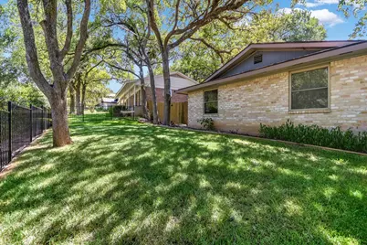 7901 Havenwood Drive, Austin, TX 78759 - Photo 11