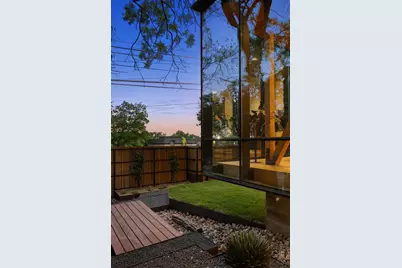 2700 E 12th Street, Austin, TX 78702 - Photo 35