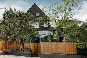 2700 E 12th St, Austin, TX 78702 - Photo 1