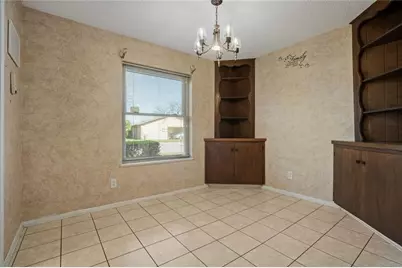 813 S Guadalupe Street, Lockhart, TX 78644 - Photo 11