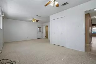 813 S Guadalupe St, Lockhart, TX 78644 - Photo 17