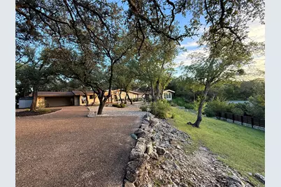 112 Highlander Cove, Lakeway, TX 78734 - Photo 3