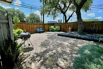 902 Main Street, Blanco, TX 78606 - Photo 15