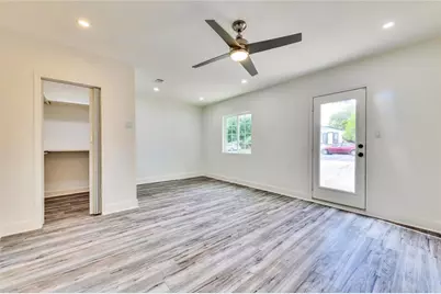 6807 Trendal Lane, Austin, TX 78744 - Photo 15