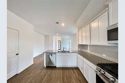 126 Canley Loop, Hutto, TX 78634 - Photo 5