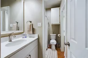 711 W 21st St, Austin, TX 78705 - Photo 9