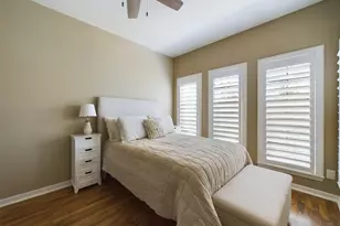 711 W 21st St, Austin, TX 78705 - Photo 7