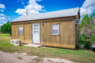 1301 Co Rd 228, Florence, TX 76527 - Photo 35