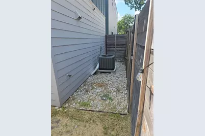 7601 Carver Avenue #2, Austin, TX 78752 - Photo 11