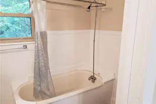 405 E 38th St, Austin, TX 78705 - Photo 9