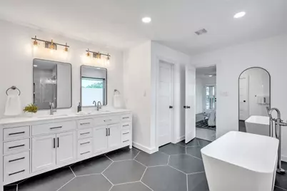 2100 Apricot Glen Drive, Austin, TX 78746 - Photo 15