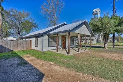 533 Giddings Street, Lexington, TX 78947 - Photo 1