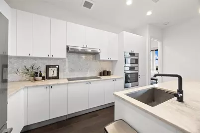 800 Embassy Drive #602, Austin, TX 78702 - Photo 11