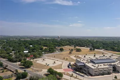 910 E 20th Street, Georgetown, TX 78626 - Photo 7