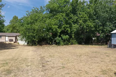 910 E 20th Street, Georgetown, TX 78626 - Photo 13