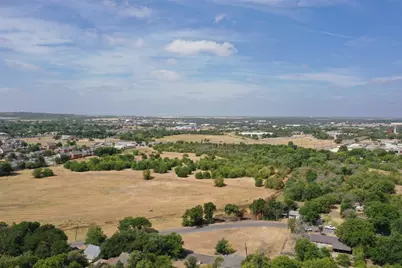 910 E 20th Street, Georgetown, TX 78626 - Photo 5