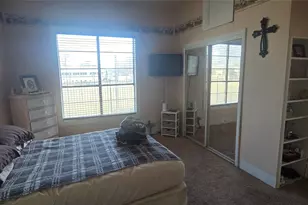 420 W 6th St, Taylor, TX 76574 - Photo 9