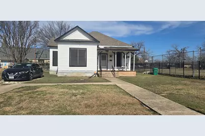 420 W 6th Street, Taylor, TX 76574 - Photo 1