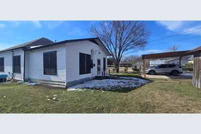 420 W 6th Street, Taylor, TX 76574 - Photo 3