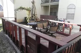 910 Duncan Ln, Austin, TX 78705 - Photo 25