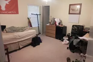 910 Duncan Ln, Austin, TX 78705 - Photo 15