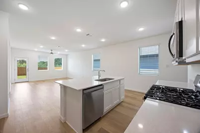 184 Hornet Street, Elgin, TX 78621 - Photo 7