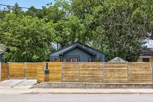 2714 E 2nd St, Austin, TX 78702 - Photo 33