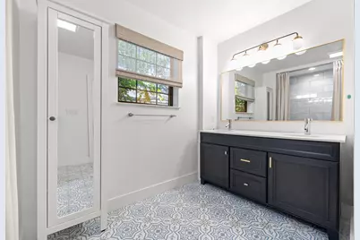 2714 E 2nd Street, Austin, TX 78702 - Photo 11