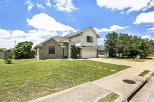 1301 Waterfall Ave, Leander, TX 78641 - Photo 3