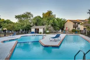 1818 River Crossing Cir, Austin, TX 78741 - Photo 21