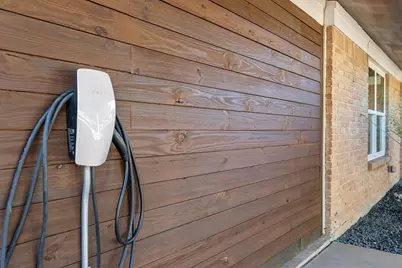 8801 Redfield Lane, Austin, TX 78758 - Photo 21