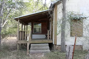 7887 Pettytown Rd, Red Rock, TX 78662 - Photo 3