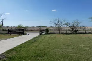 3947 Co Rd 210, Bertram, TX 78605 - Photo 21