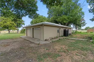 451 Co Rd 416, Taylor, TX 76574 - Photo 25