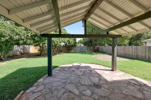 709 Los Robles Rd, Leander, TX 78641 - Photo 3